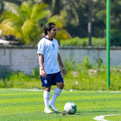 yogifh_'s profile picture. Just to be your self and trust your self. ❤️Glory Glory Man.United❤️
