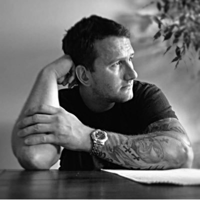 RadekLupic's profile picture. Budete-li pilně osm hodin denně pracovat, možná se vám nakonec podaří stát se šéfem a pracovat dvanáct hodin denně…