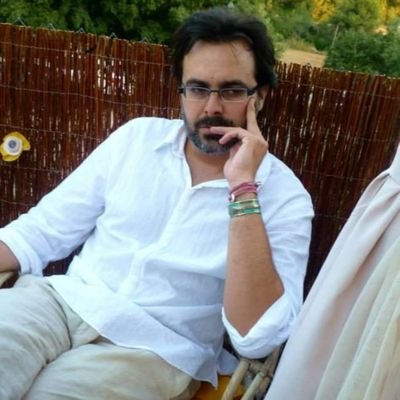 crossroads1815's profile picture. 🎇