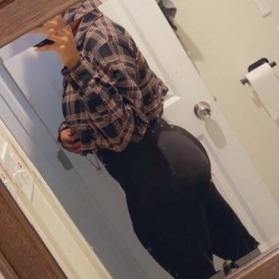 1016_tee's profile picture. 😈