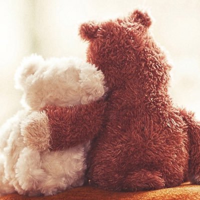 35歳、女です🙋♀️ピアスは開けてません。タトゥーはいれてます。GHに友達と2人で暮らしながらB型作業所に通ってます。障害者手帳2級。お薬も飲んでます。好きな物は音楽、折り紙、動物、爬虫類、車、怖い話、笑える話、タトゥーなど💕勝手にフォローやイイネごめんなさい💦よろしくです❣️