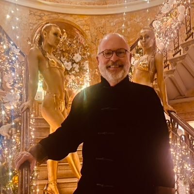 Writer, world traveller, lives between London and Lisbon