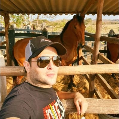 Michelkadamani's profile picture. - Abogado.  - Empresario #ProVida #NoAlAborto #NoAlFracking #LombriabonosDelCaribe #FertiOrganicos