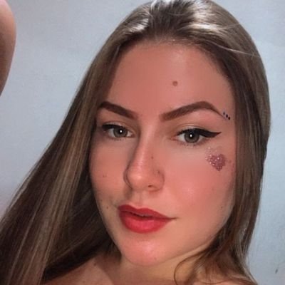 oi, sou mãe da Ísis. a maternidade é um saco mas tenham filhos, é gostosinho