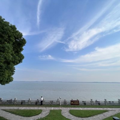 身高180，体重150，喜欢音乐运动