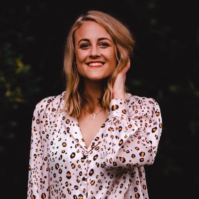 👩🏼💻 Freelance #content & #copywriting
⚡️ Bringing your brand to life - one. word. at. a. time.
🇬🇧 Brit based in the Netherlands, available worldwide