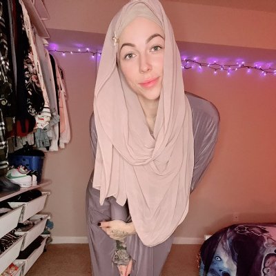 love6817's profile picture. 