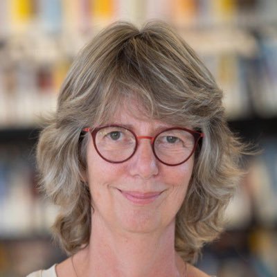 https://t.co/EFp6ilIS9O Lifecoach; Bibliotheek: HR, MarCom, digi-Taalhuis; Alleslezer; Honden-,Bruce-&Texelfan. Heeft dystonie, doet alles wat kan = veel