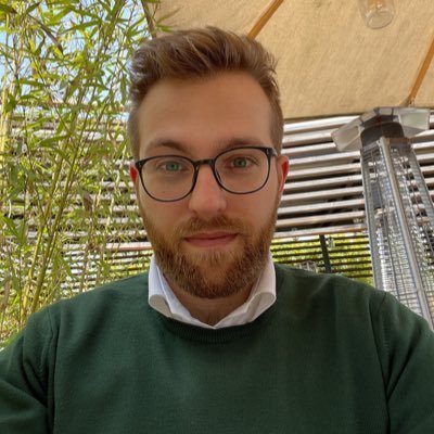 29 yo, MSc in Physics, Software Engineer. I love tech, music, politics and fantasy/sci-fi.