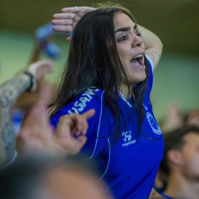 @cruzeiro 🦊🇧🇷🇭🇺 // clubista o suficiente para estar totalmente nem aí para sua opinião