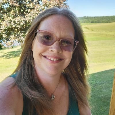 I'm a widow and mom that loves her family. Creative writer. Cat lover 😻. Saints fan⚜ WhoDat! Sharing with the world🦋