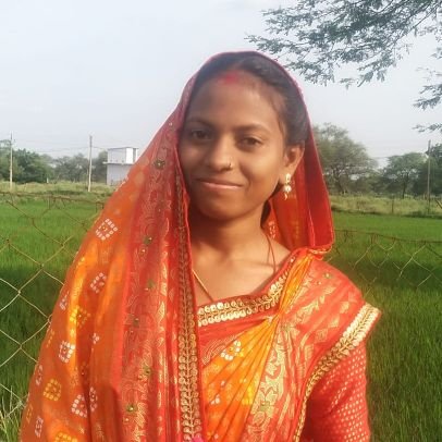 PurviSahu17's profile picture. 🌺दरिया बनकर किसी को 🌺डुबाने से बेहतर है ।
 कि  🏵️जरिया बनकर किसी को 🏵️बचाया जाय।।