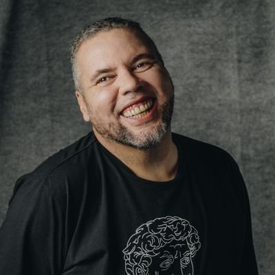 @elencomoshbrasil + @agentetrama + @mileumaproducoes
produtor e agente artístico