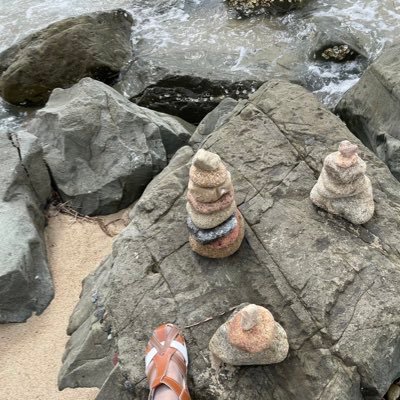 「作為國人,不針砭本國時弊,說明不夠善良。只低頭盯著本國暗黑種種,不抬頭看全世界的政治同樣暗黑,而且更甚,更說明心靈幼稚」 ///「獨立高樓風兩袖,一腔肝膽照崑崙」/// 「知者不惑、仁者不憂、 勇者不懼, 智者不群 」私信不回!帖下必回!