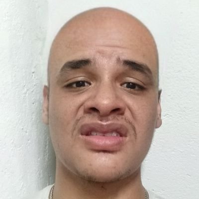 Crackd0na's profile picture. El mundo está en tus manos, no te masturbes.