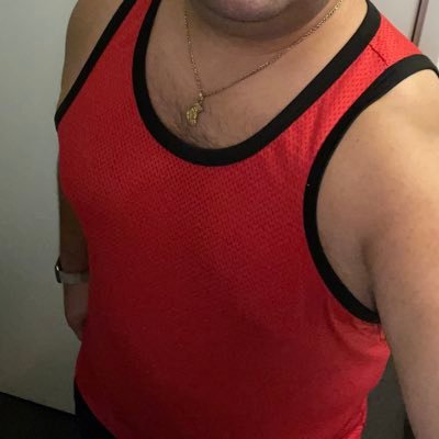 Enjoying the view. 🔞Used to be 💯 🍑⬇️ Enjoying being vers 🔝 (he/him)