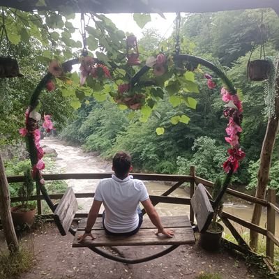 froox52's profile picture. instagram: @seymenoğlu52