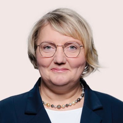 Im Deutschen Bundestag für Pforzheim/Enzkreis, 1. Parlamentarische Geschäftsführerin der SPD-Bundestagsfraktion (@spdbt).