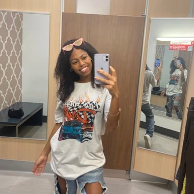 _JoanieJ's profile picture. 🙏🏾📖🇭🇹