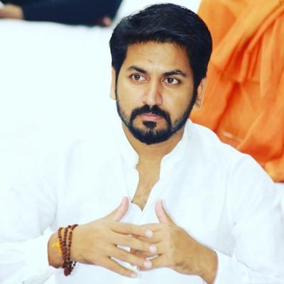 स्वयंसेवक, Ex Vice President BJYM Awadh Kshetra UP, Ex State Executive Committee Member BJYM Delhi/UP, Grandson Of Freedom Fighter, Alumni - Lucknow University