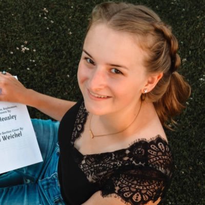 Riley_Nicole7's profile picture. Arts Editor for @TheDailyIowan