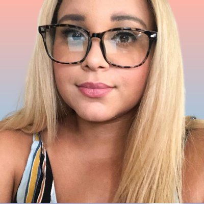 Digital marketer + Owner of @theselfcaremom