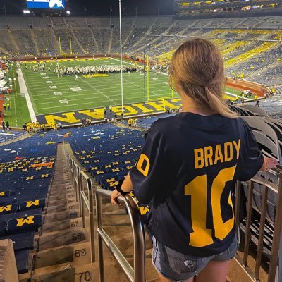 melaniekatee14's profile picture. i think i’m the funniest person around. but you can have your own opinion