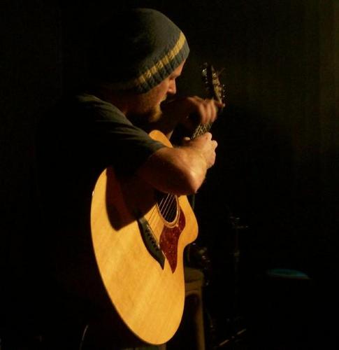 Steve Collins is one of the finest solo acoustic guitarists on the uk scene today.His debut album 'Finders Keepers' will be released early 2012.