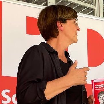 Mit @larsklingbeil Vorsitzende der SPD | MdB | Steht stabil für die Werte der Sozialdemokratie | PS: Ab jetzt hier @eskensaskia@mastodon.social