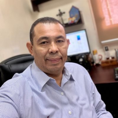 Doctor en Derecho. Abogado Laboralista Nicaragüense. Profesor en Derecho del Trabajo y Seguridad Social. Magistrado Presidente del Tribunal Nacional Laboral