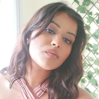 plovesx's profile picture. 🇮🇳🇬🇭♊
BASED!🧠 funny, open-minded, individualistic, adventurous, fabulous, fashion, art, creativity and loving dog mom. 
⚕️⚖️