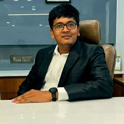 Vishvesh_CA's profile picture. Project Financing || Venture & Transaction Advisor || CFO services to SMEs || Proud Indian 🇮🇳 || Book lover 📚 || Believer- Intention matters 😇