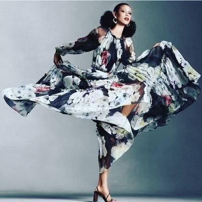 Ariel Intl - What's Gwarnin??🇯🇲
MARCIA ELIZABETH the intuitive.
Truth, Fashion & LUXURY
Home, Beauty - Holistic Health.
LONDON UK
marcia.roberts1958@gmail.com