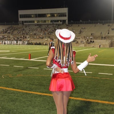 mechs c/o 24, 2x varsity cheerleader, 1x varsity highstepper ā¤ļø