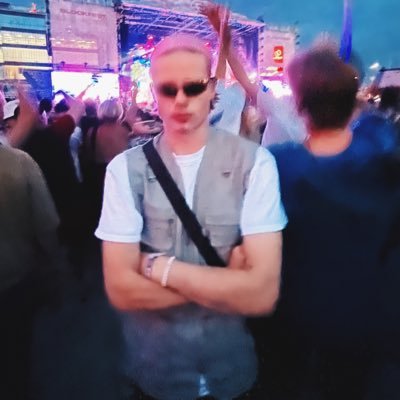 Julbertooo's profile picture. 