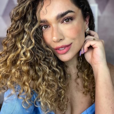 🍃inspiro mulheres a se libertarem dos padrões e serem felizes em qq idade 🎬comunicadora apaixonada por “ao vivo”