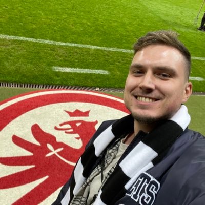 Ingenieur für 🏎 und Moderator bei @_radiox 2018 2022 🏆🏆 #SGE ⚫️⚪️ #EinHerzfürFelixZwayer #ChristopherAjdinDaichiFilipRafael