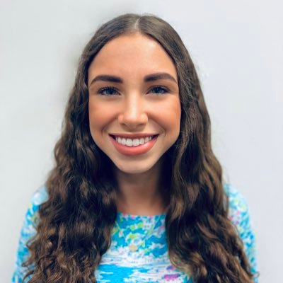 My name is Destiny Davis, I am a full-time student at the University of Florida and would love to dive deeper into the PR world with the guidance of PR experts