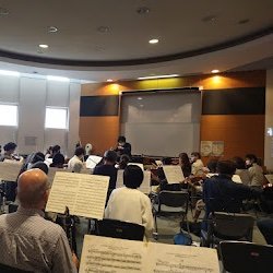 WakoOrchestra's profile picture. 和光市市制20周年を記念して、「市民コンサート」の中で和光市民によるオーケストラの演奏を行うべく、和光市が公報により演奏者を募集し、コンサートを実施。コンサート終了後に、同コンサートに参加した演奏者を母体に「和光市民オーケストラ」を正式にスタートした。