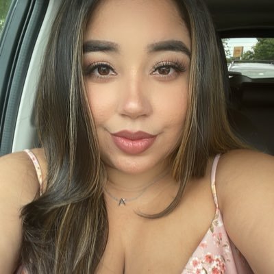 thatariivibe's profile picture. Ari 💁🏻‍♀️❤️ Philly 🍻Tonys Way Sports Bar 🍻 Sports 🏈🎱 & Salsa 💃🏻 Married 👩🏻‍❤️‍👨🏻 @eddiedaprince