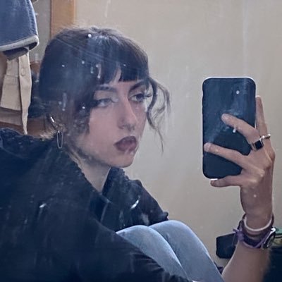 IrxsL's profile picture. i guess i am magic