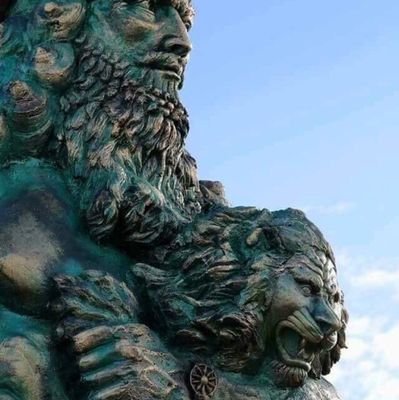 Fade1996k's profile picture. أصعب إحساس أن يموت في عينيك إنسان وهو مازال حي