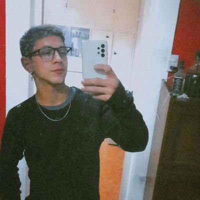 25, veranos, soles, primeras, esperando
y sigo sin ti.