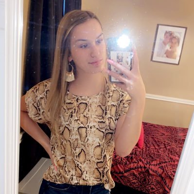 KAMIROSEE03's profile picture. know your worth ✨