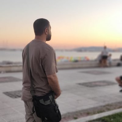 “Devletler şairlerin kalbinde doğar, politikacıların ellerinde büyür ve ölürler.” Muhammed İkbal
