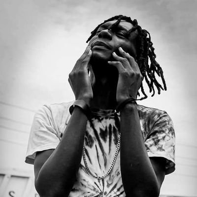 Rapper, $inger,Afro-Trap Artiste, Entrepreneur $ong Writer, Instrumentalist #Asorogbayi MMBM MEWZIK 💛