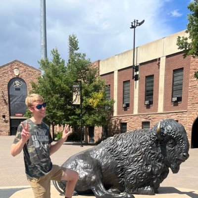 ChaseSouder33's profile picture. Harvard ‘23.5