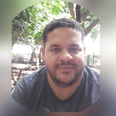 A chave da felicidade é encontrar maneiras de fazer seus sonhos se tornarem planos...