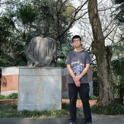 Junior in CCMS,WHU /Nerdy Pride/ A computational chemistry researcher in Prof Xiaotian Qi's Group