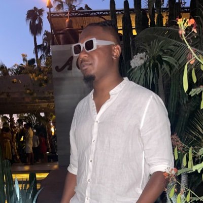 BS in CS 👨🏾🎓👨🏾💻.. Podcast Host of _______. On my way to a million dollars. Subcribe to my YT